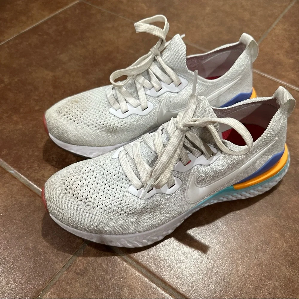 Nike Epic React Flyknit 2 - Picture 2 of 11